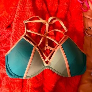 Cute bikini top. Looks like triangl brand